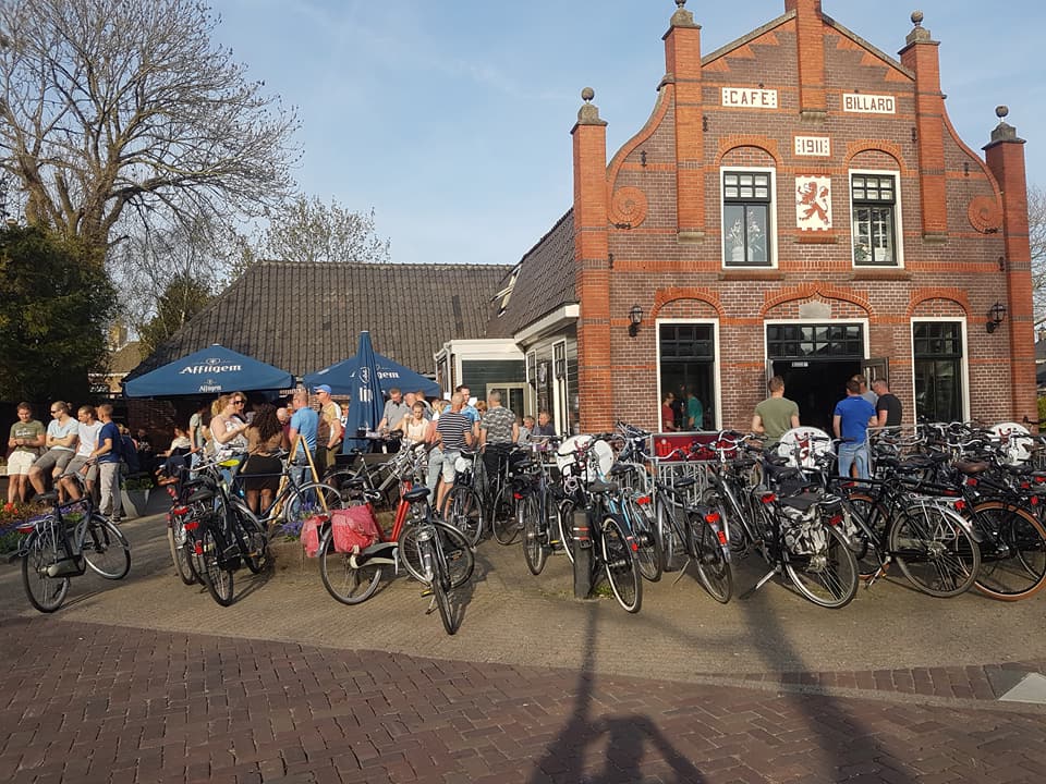 31437481_1647901221972752_4475838529743254217_n