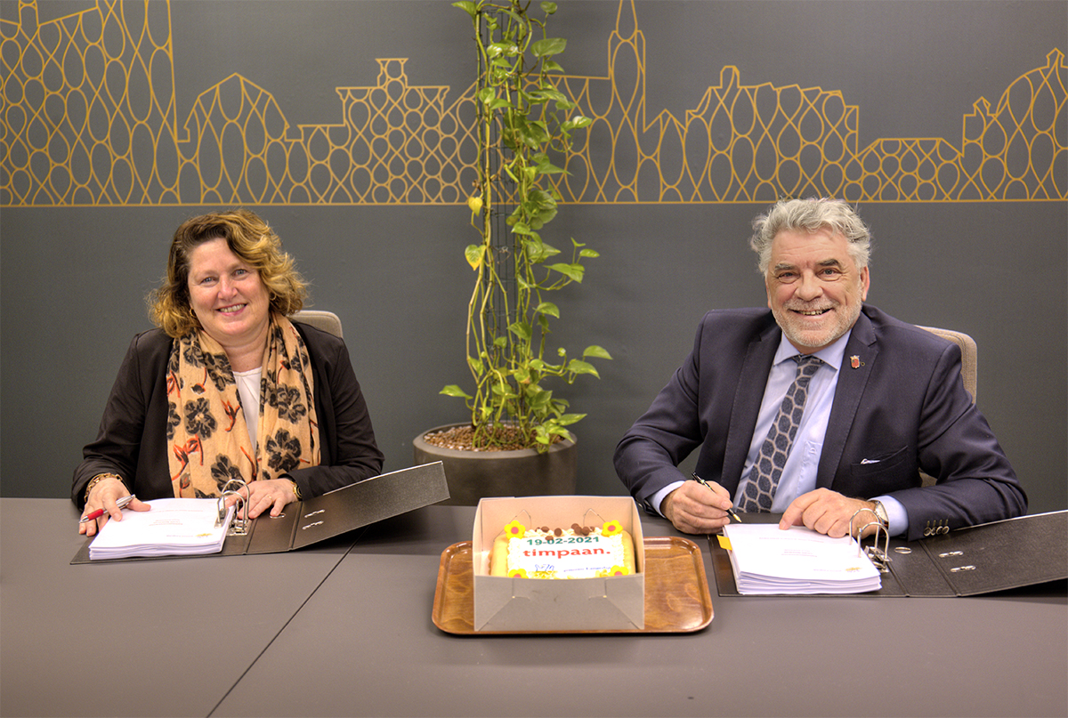 8dd284bb1c2427ae18d962ae497eb262485542b62013cb929cc35764ac8869ea