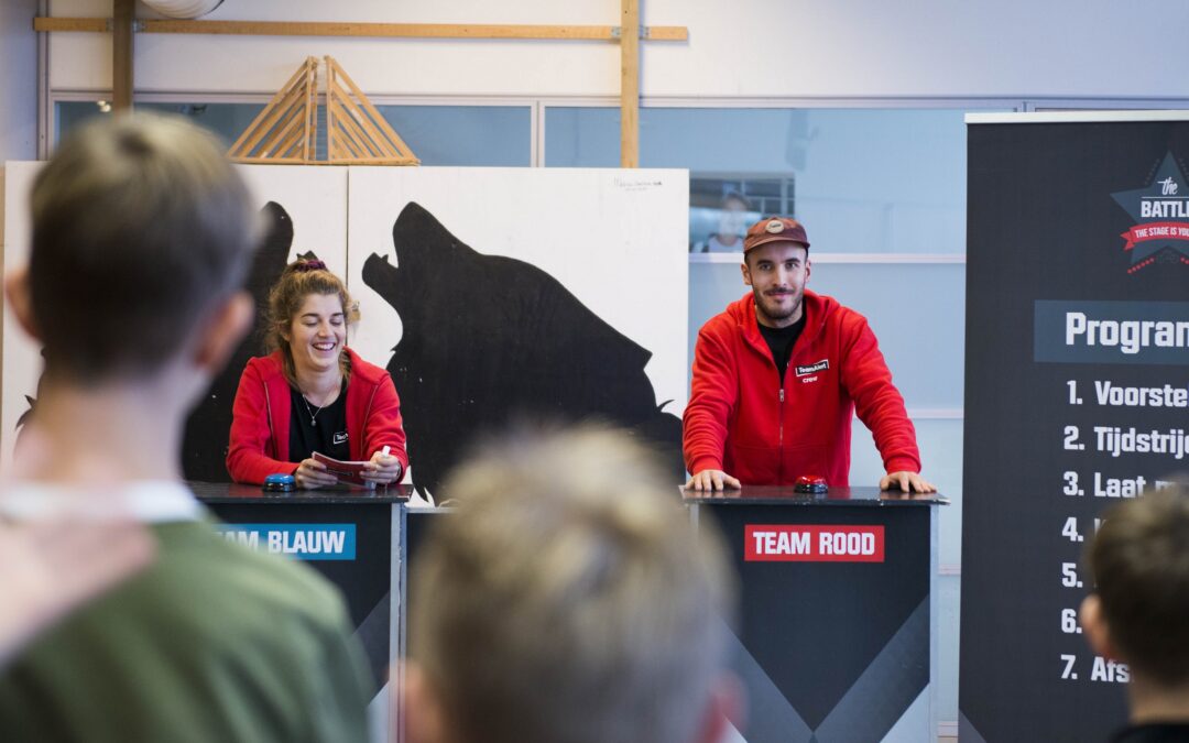 Scholieren Zuid-Scharwoude voorgelicht over gevaren afleiding in het verkeer