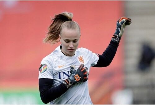 Ladies Sunday bij LSVV met (oranje Leeuwin) Daphne van Domselaar!