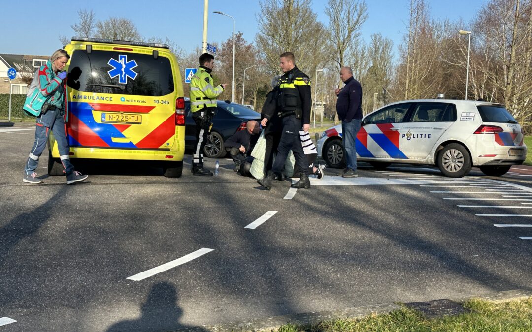 Scooterrijdster gewond na aanrijding Oostelijkerandweg