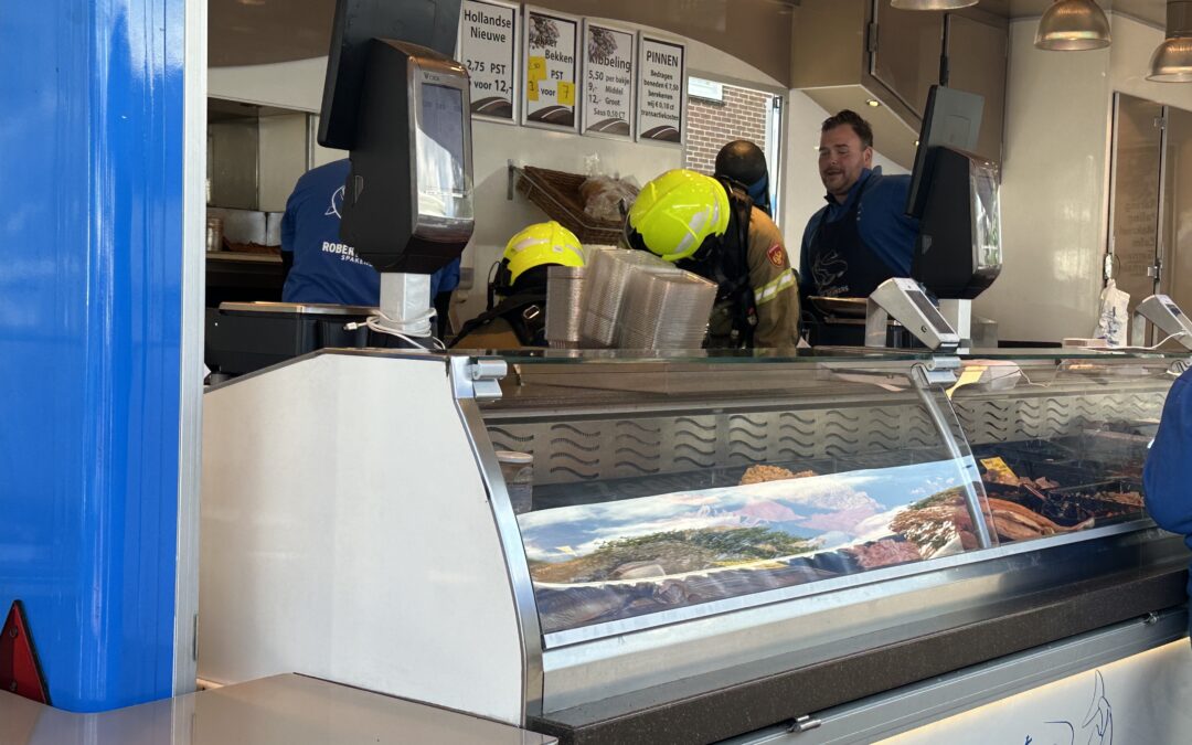 Brand in viskraam markt Raadhuisplein Heerhugowaard