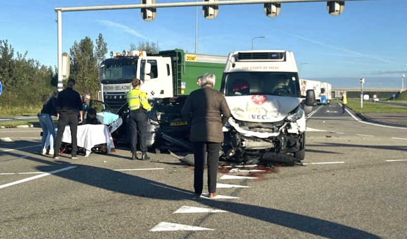 Ernstig ongeval op de Schagerweg terhoogte van kruising Noord-Scharwoude