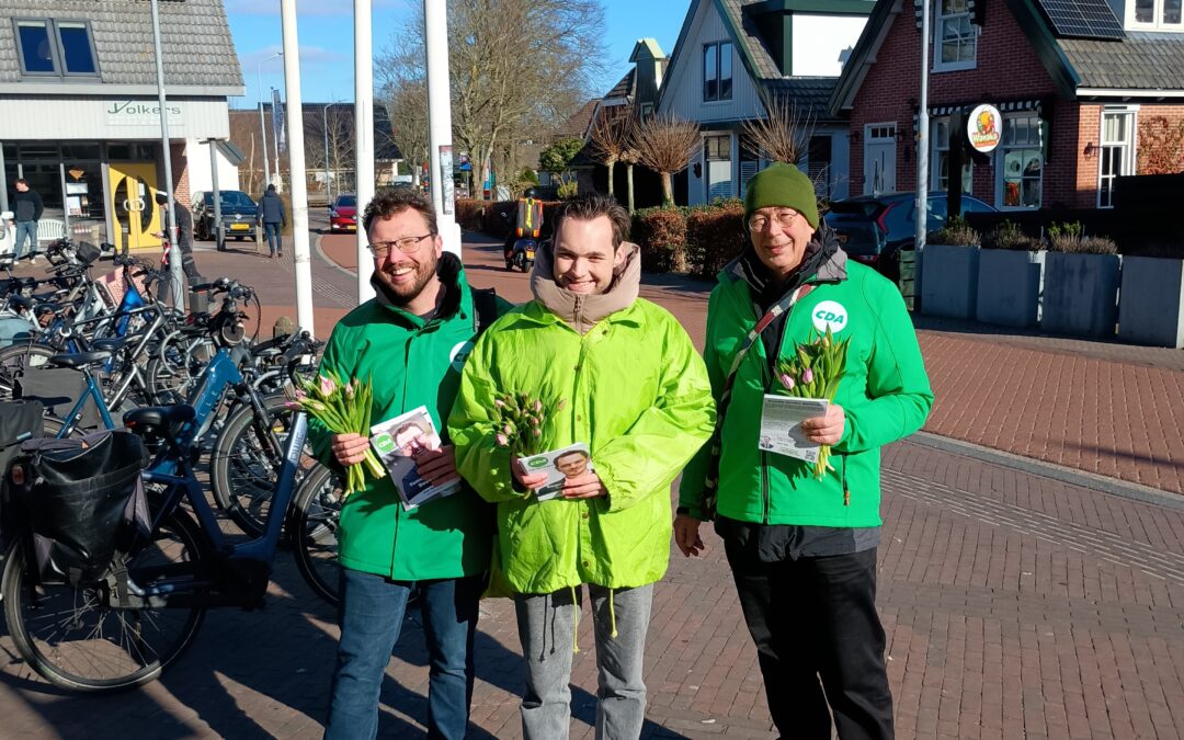 ´CDA Dijk en Waard deelt tulpen uit´