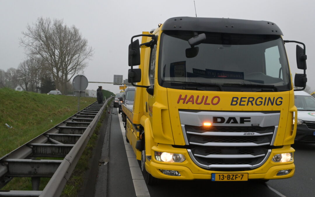 Kopstaart botsing op de N242 zorgt voor vertraging bij de omval
