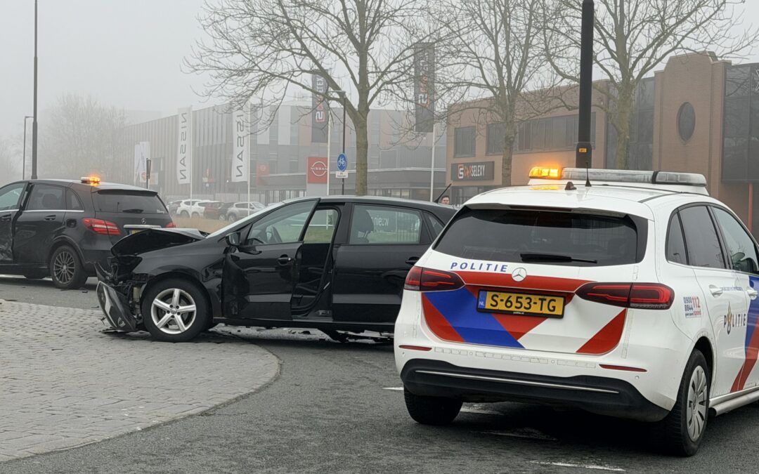 Veel schade bij ongeval op Westtangent in Heerhugowaard