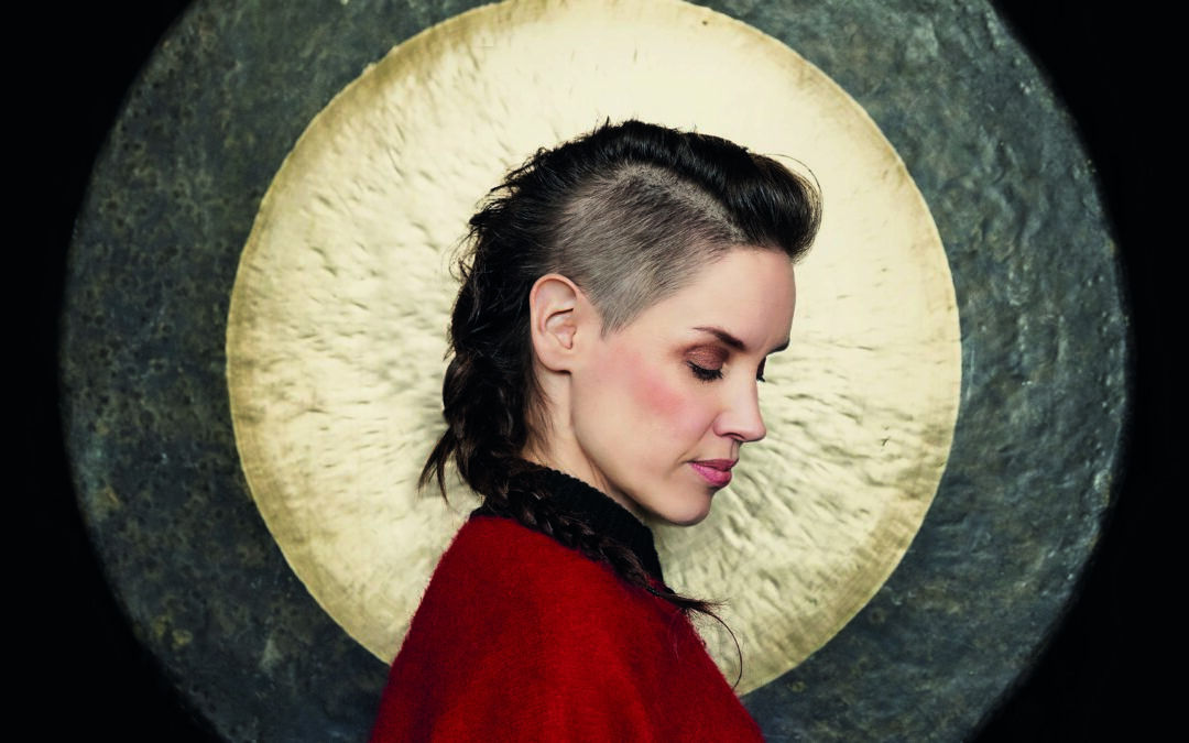 Magische muziek en bezielde verhalen van Nynke Laverman in Cool